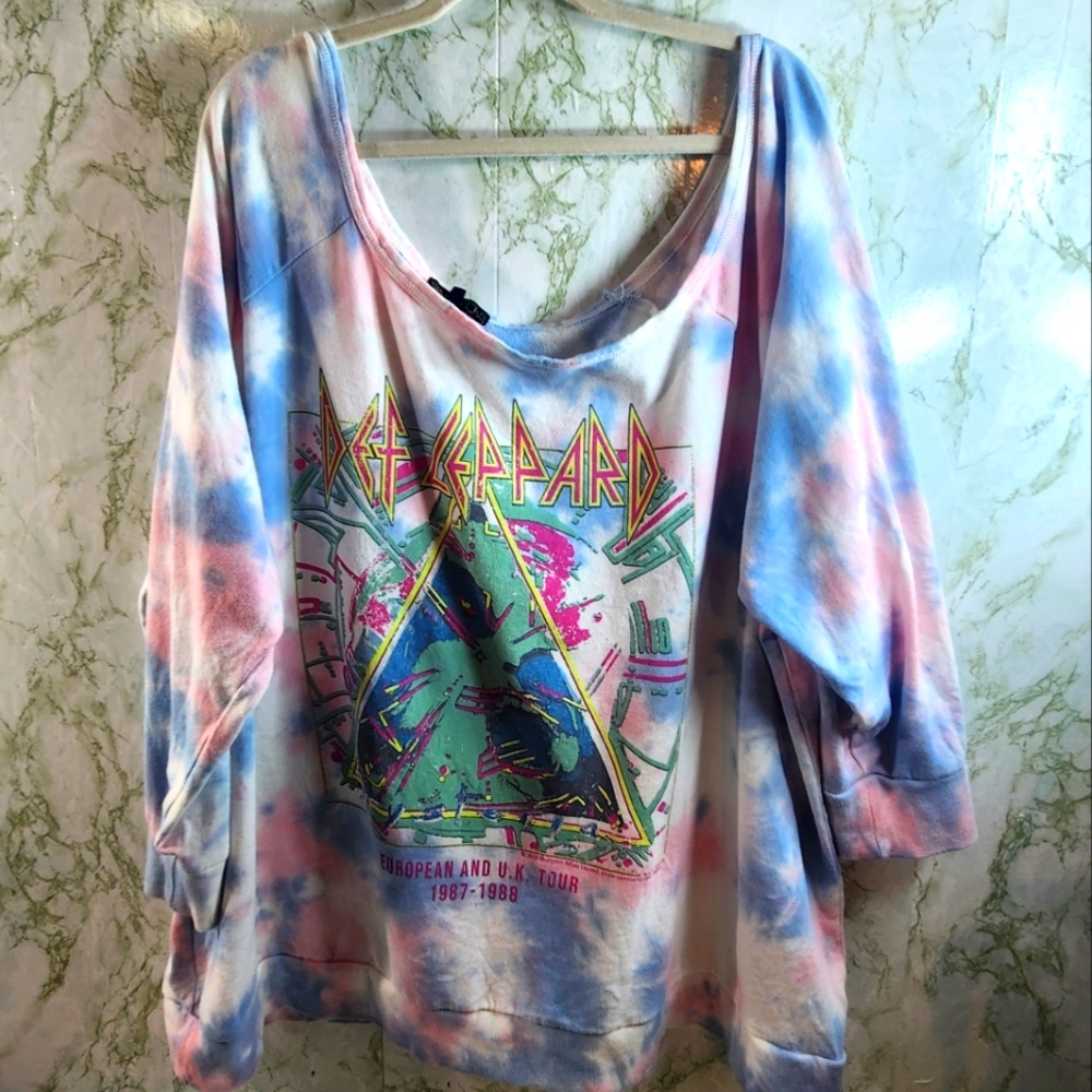 Def Leppard Tour 1987-1988 Tie Dye Lightweight Scoop Sweatshirt Top